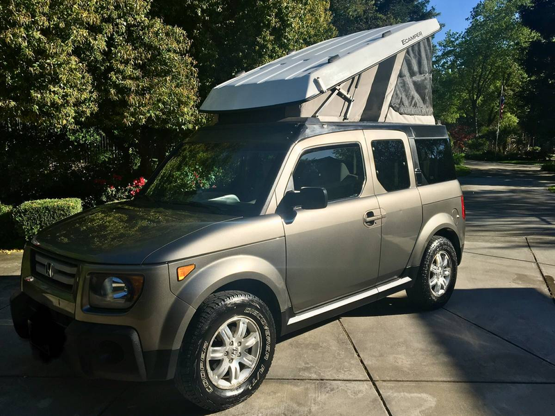 Illustration for article titled At $14,500, Will This Pop-Top 2008 Honda Element Have You Flipping Your Lid?